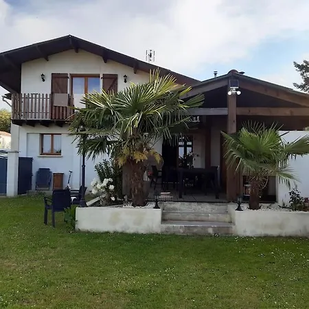 10 Personnes. 別荘 *