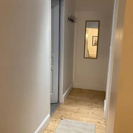 10 Personnes. 別荘 Brizambourg