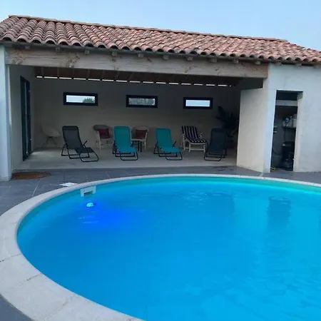 別荘 10 Personnes. *