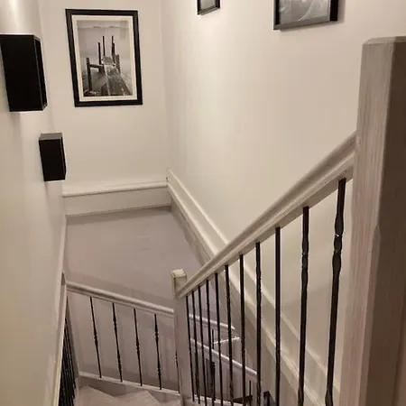 10 Personnes. 別荘 Brizambourg