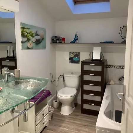 10 Personnes. 別荘 Brizambourg